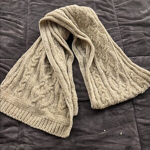 Cable Knit Scarf in Beige